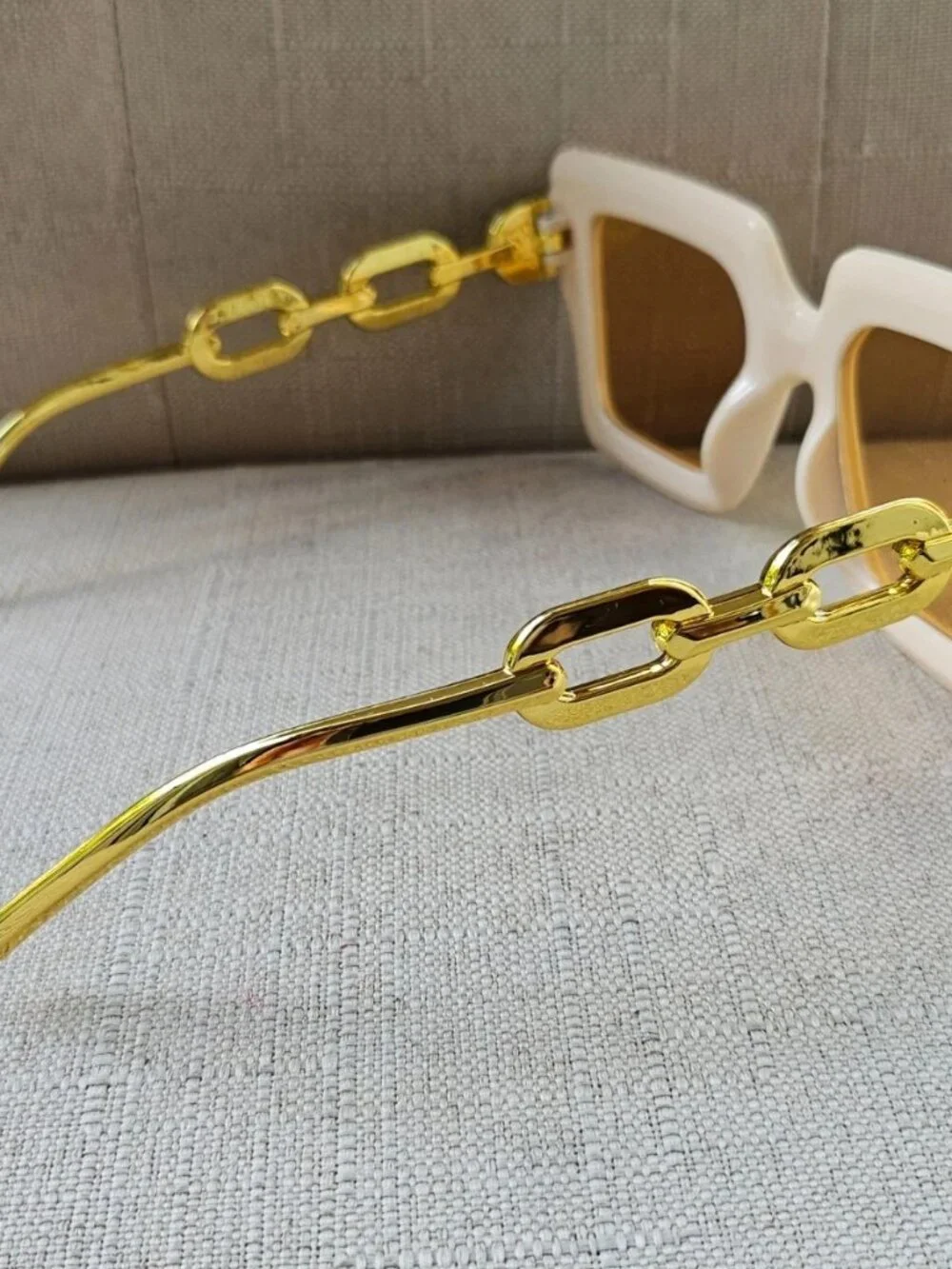 Fashion Women Sunglasses Big Face Gold Tone Temple Eyewear Beige Frame Shades
